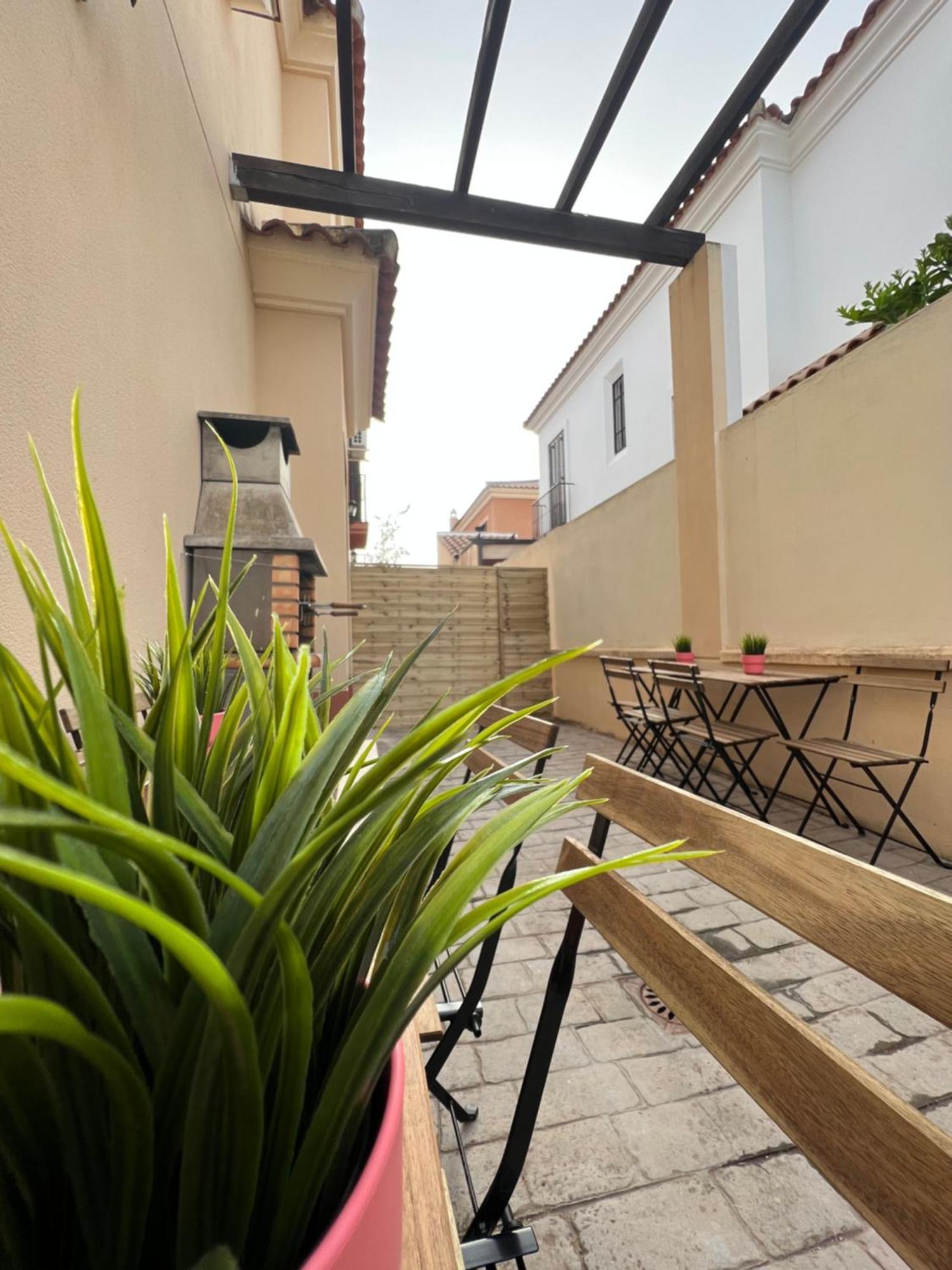Apartamentos Sevilla Deluxe Rosales Los Rosales  Exterior foto